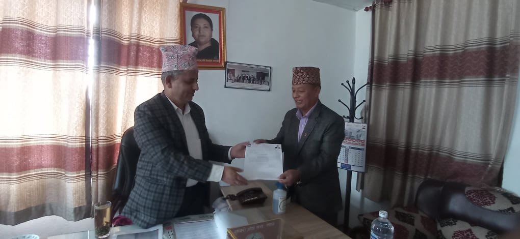 पोखराको मेयरको टिकट पाएपछि सांसद थापाले दिए राजीनामा 